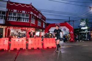 BIB: 
                            <button type="button" onclick="openModal(26457284)" class="btn btn-primary btn-sm float-right btn-popup" data-toggle="modal" data-target=".modal-high-quality">
                        <i class="fas fa-shopping-cart"></i> Add to Cart
                    </button>
                                            <button type="button" onclick="isThisMe(26457284, true)" class="btn btn-success btn-sm float-right btn-popup btn-isme hidden" data-toggle="tooltip" data-placement="bottom" title="นี่คือรูปของคุณใช่ไหม คลิกที่นี่เพื่อเอาเข้าอัลบั้ม">
                        <i class="fas fa-plus"></i> Add to album
                    </button>
                    <button type="button" onclick="isThisMe(26457284, false)" class="btn btn-warning btn-sm float-right btn-popup btn-isnotme hidden">
                        <i class="fas fa-ban"></i> Remove from album
                    </button>